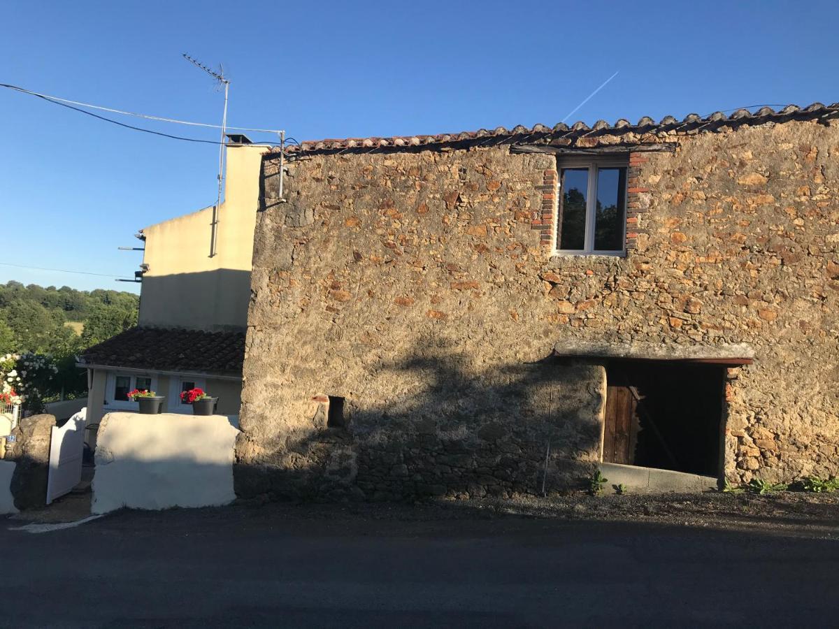 Hotel Le Petit Moulin Pouzauges Esterno foto