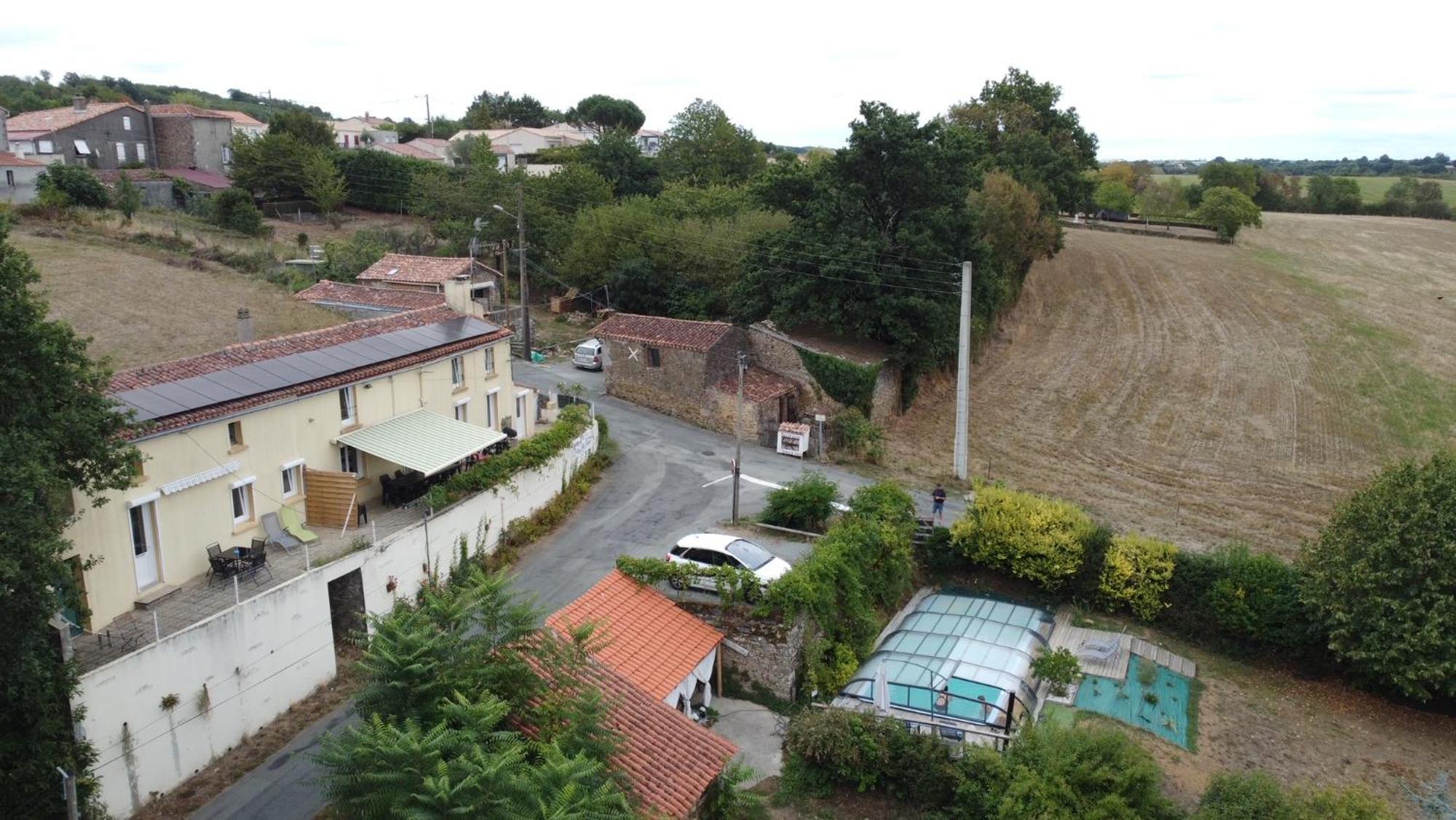 Hotel Le Petit Moulin Pouzauges Esterno foto