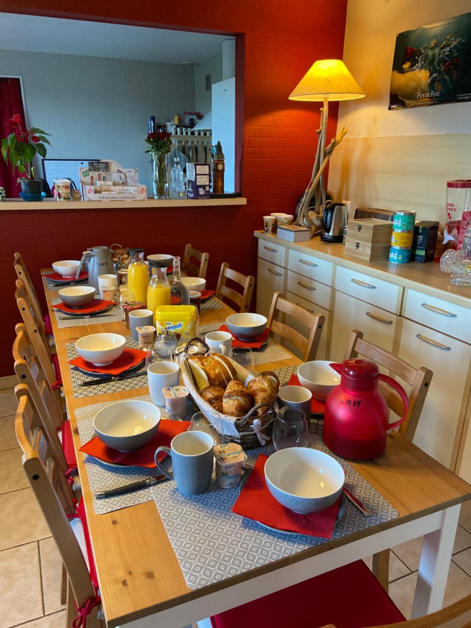 Hotel Le Petit Moulin Pouzauges Esterno foto