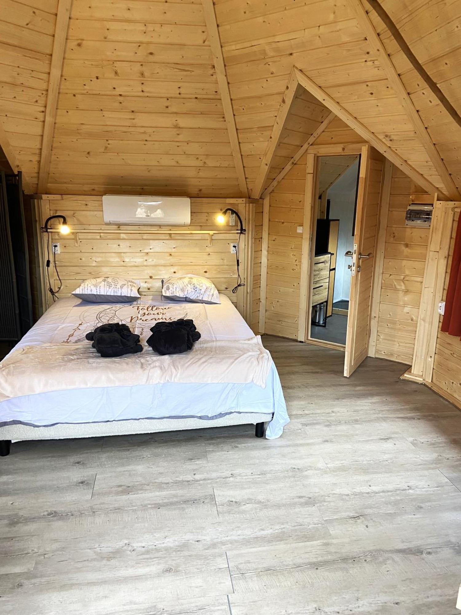 Hotel Le Petit Moulin Pouzauges Esterno foto