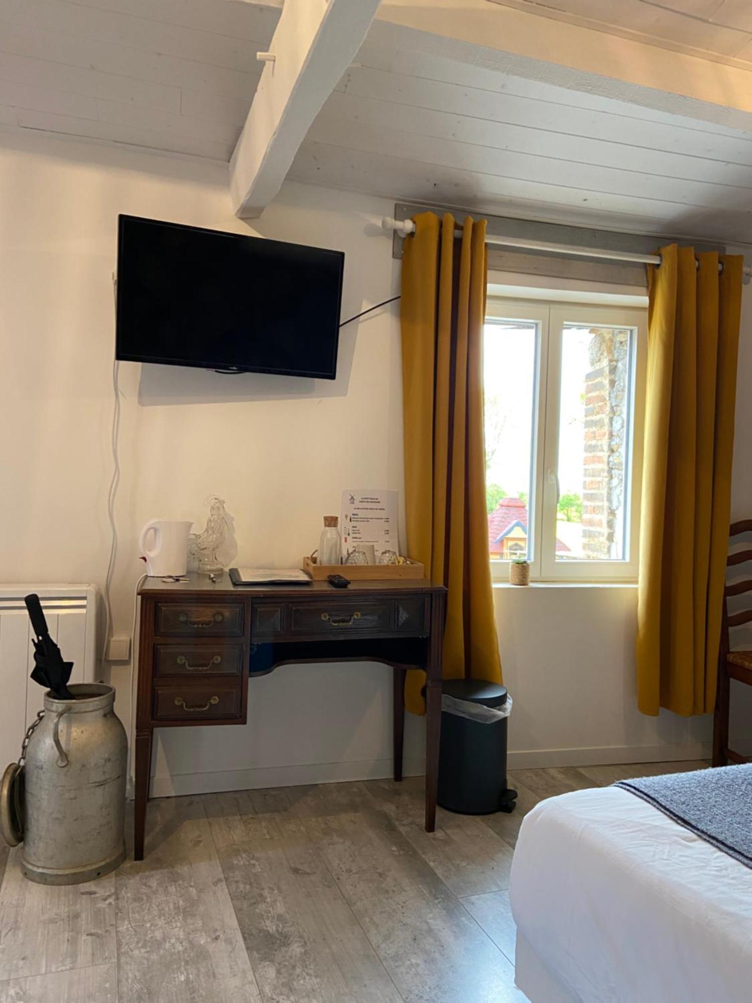 Hotel Le Petit Moulin Pouzauges Esterno foto