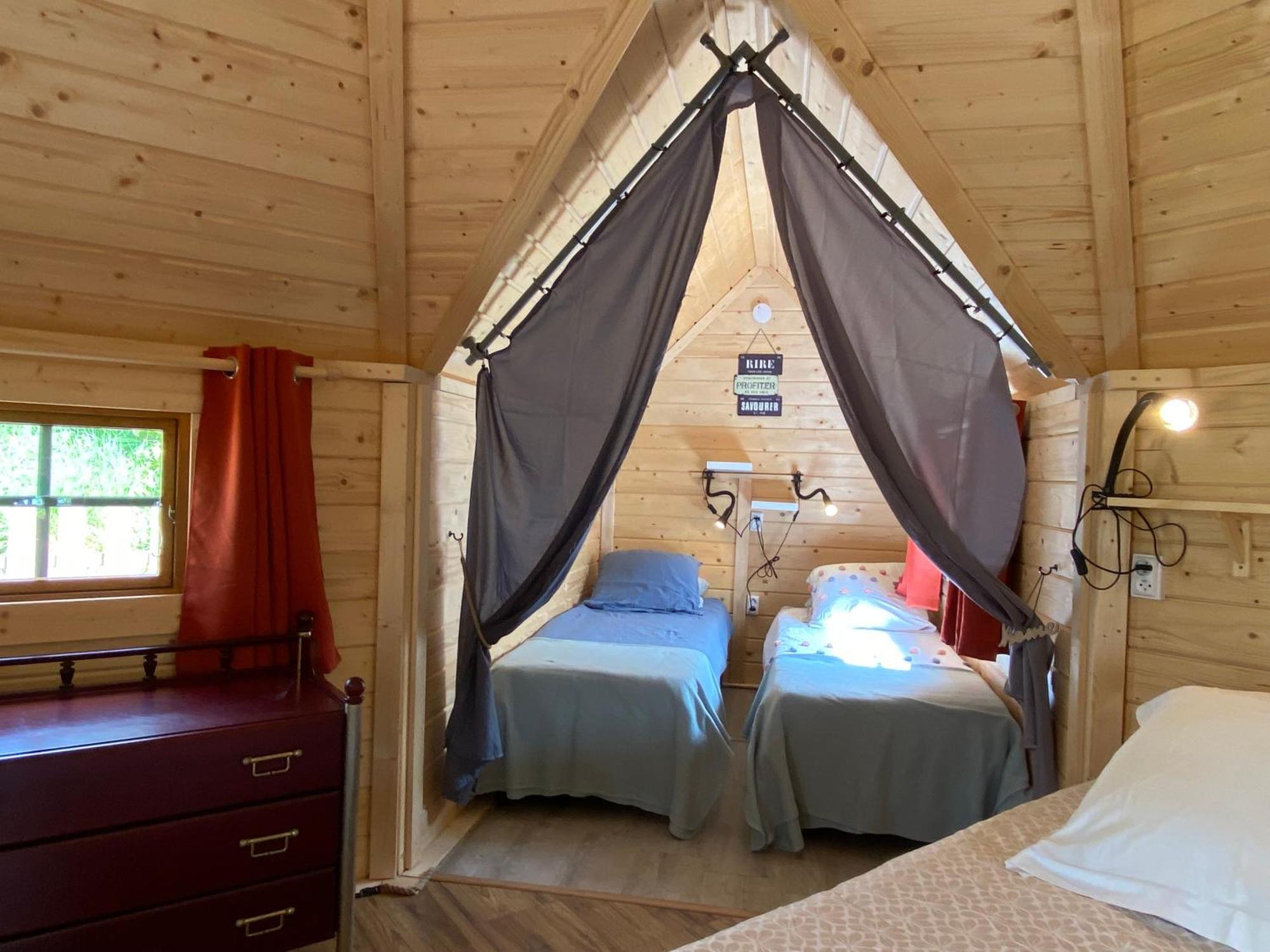 Hotel Le Petit Moulin Pouzauges Esterno foto