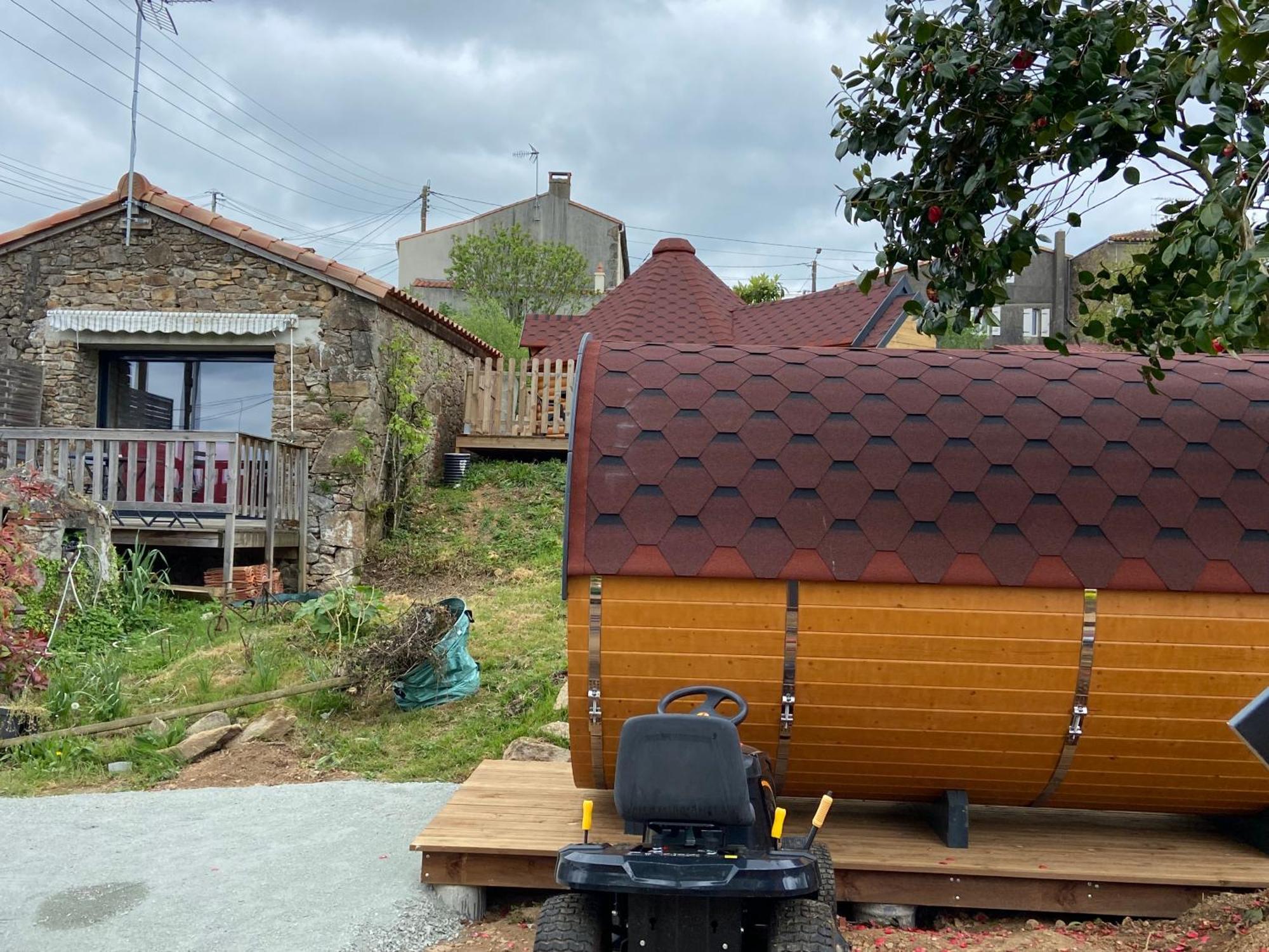 Hotel Le Petit Moulin Pouzauges Esterno foto